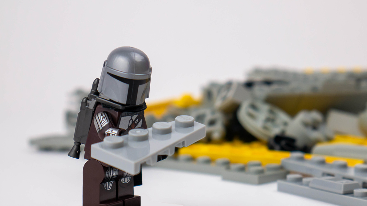 Mandalorian Builds LEGO Starfighter